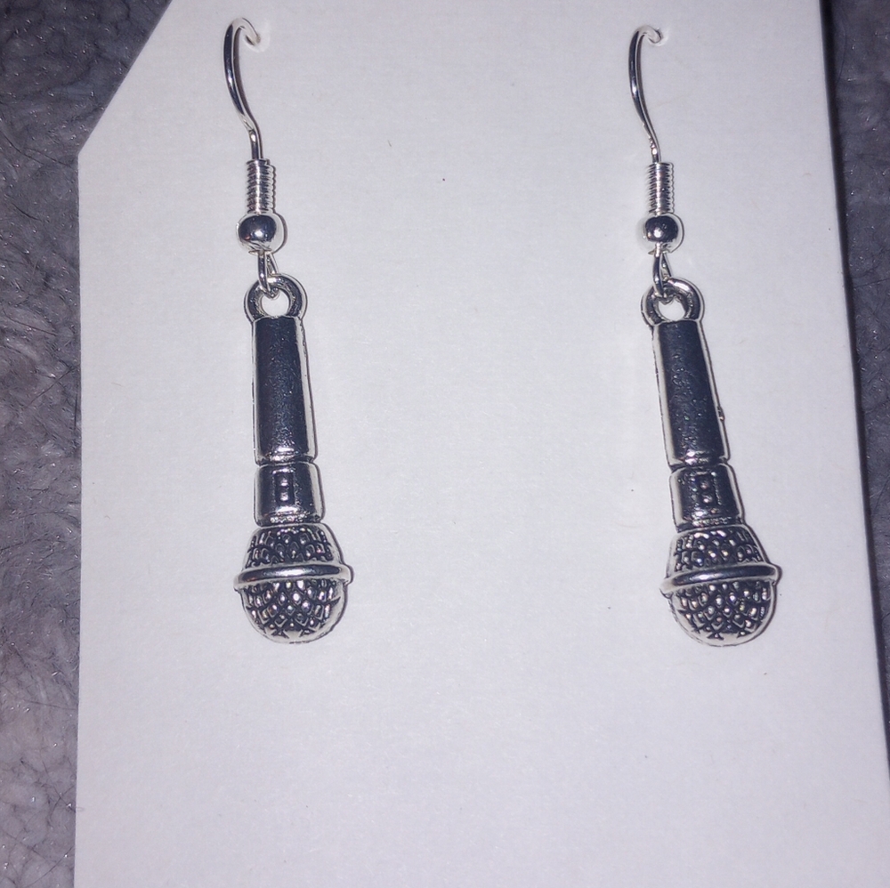 Set of 2 Dangle Earrings Silver Tone Cassette Tape & Microphone NWOT - Picture 4 of 8